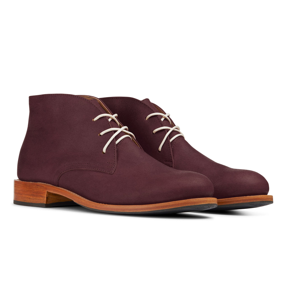 Men's extra-wide burgundy leather chukka boots, shown from the front at an angle. For feet that are hard to fit – The Santiago