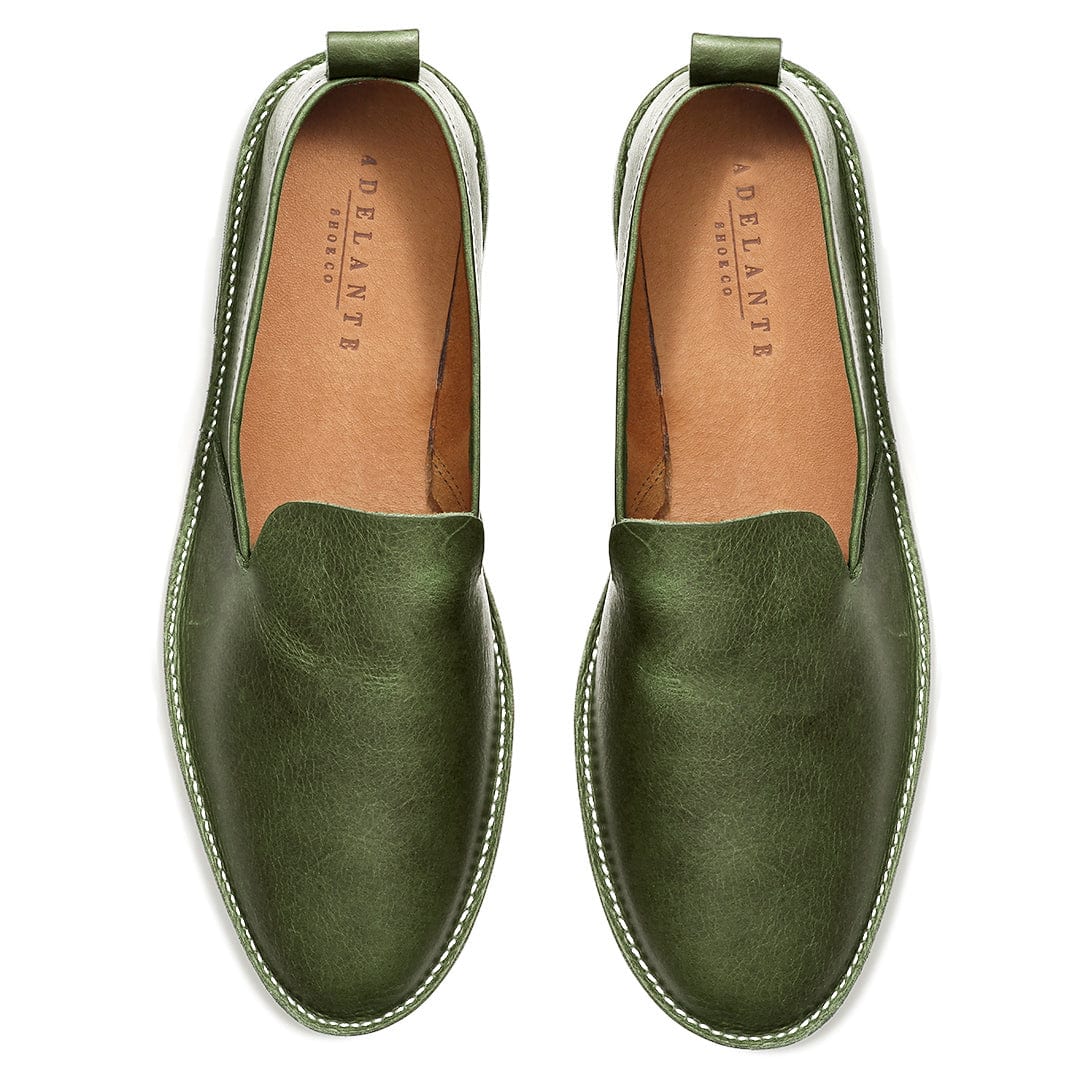 Men's extra-wide green leather slip-ons, seen from above. Available in every half size – The Viento