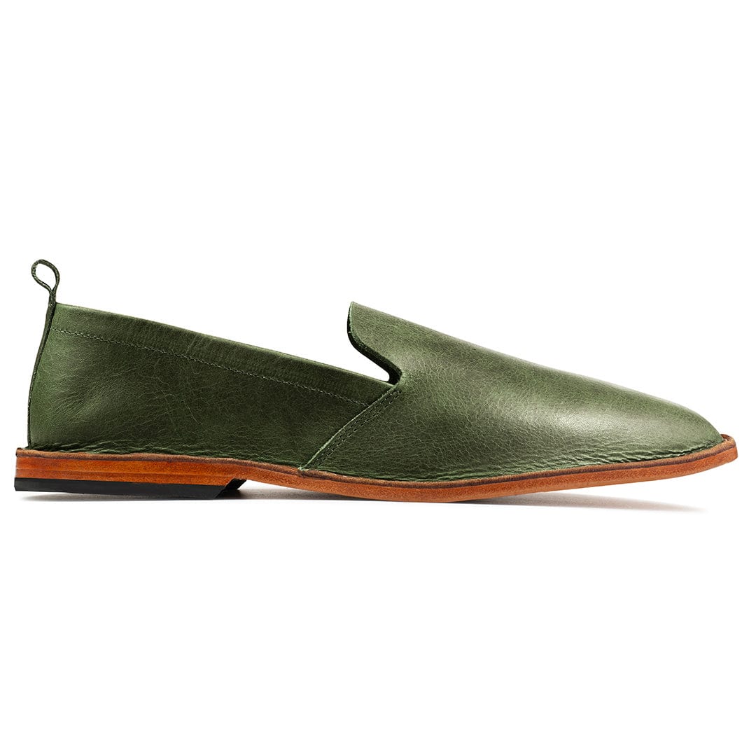 Side view of a men's EEE wide green leather slip-on, a size 7.5 is no problem – The Viento