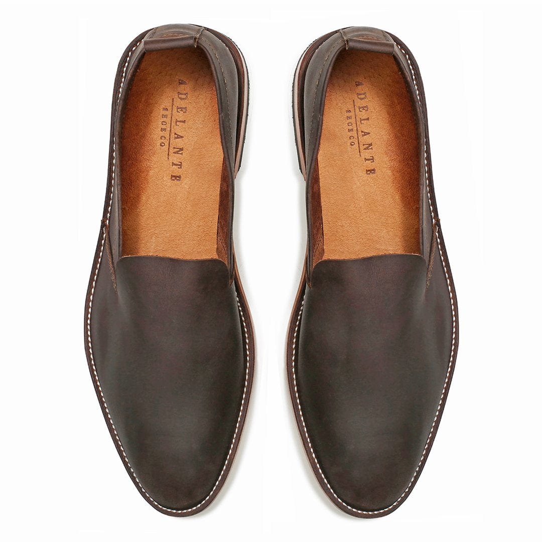 Men's EEE wide dark brown leather slip-ons, seen from above – The Viento