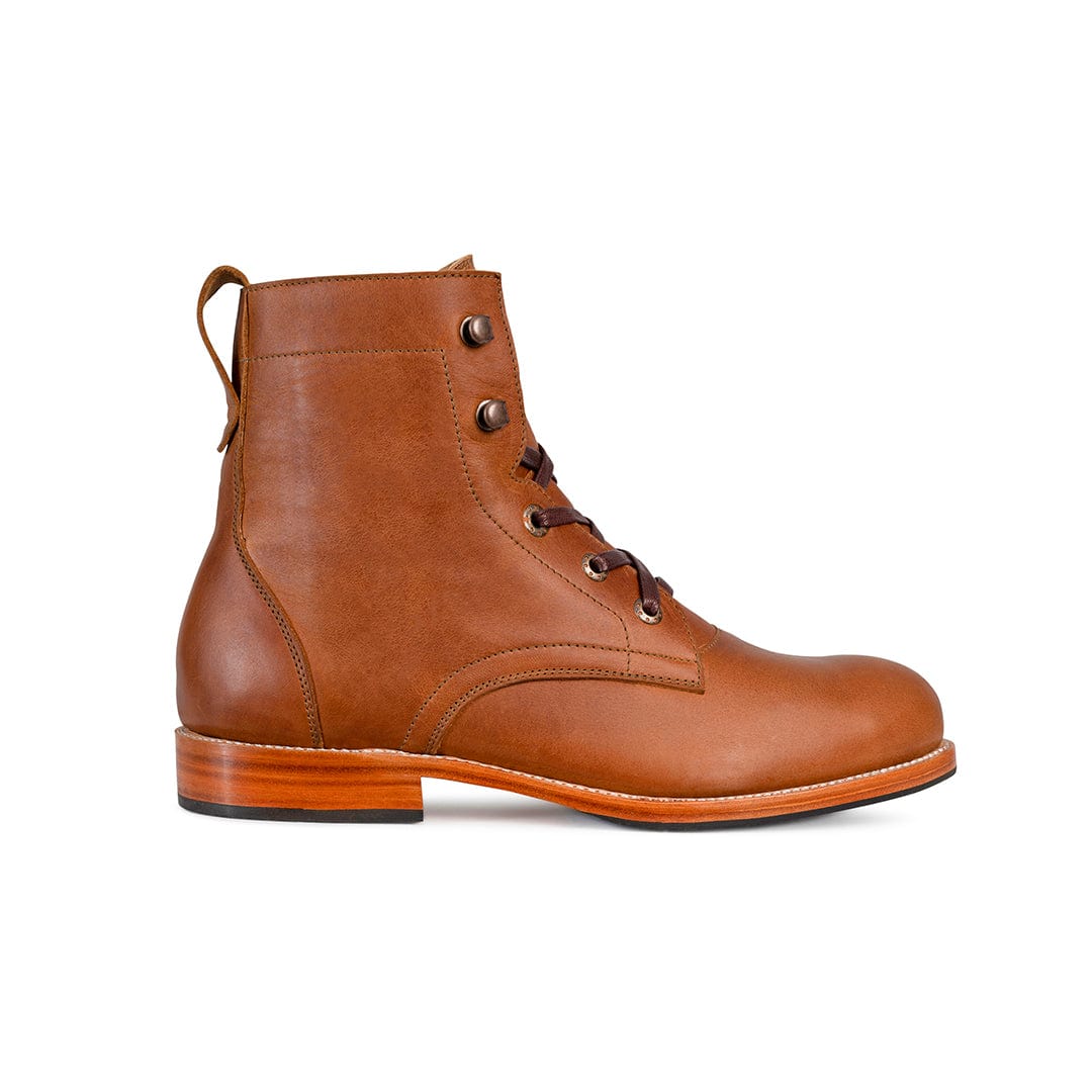 Brown men's lace up leather boot by Adelante Shoes with a rugged handcrafted design