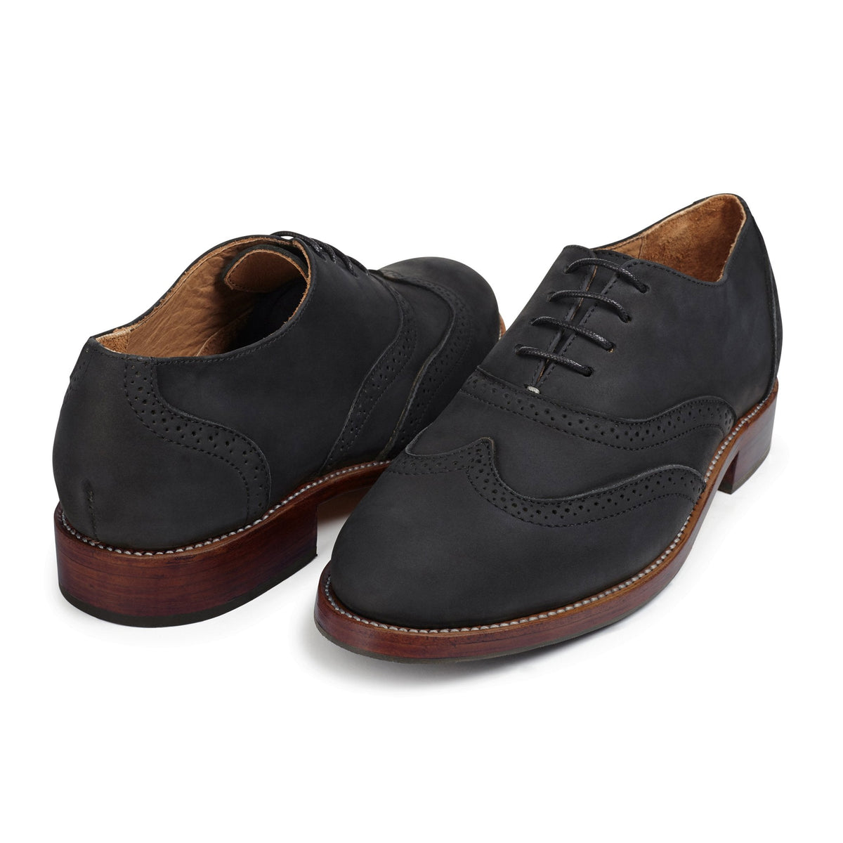 Men's 2E-wide black leather oxfords, shown at an angle, handcrafted to fit size 4.5 – The Clásico