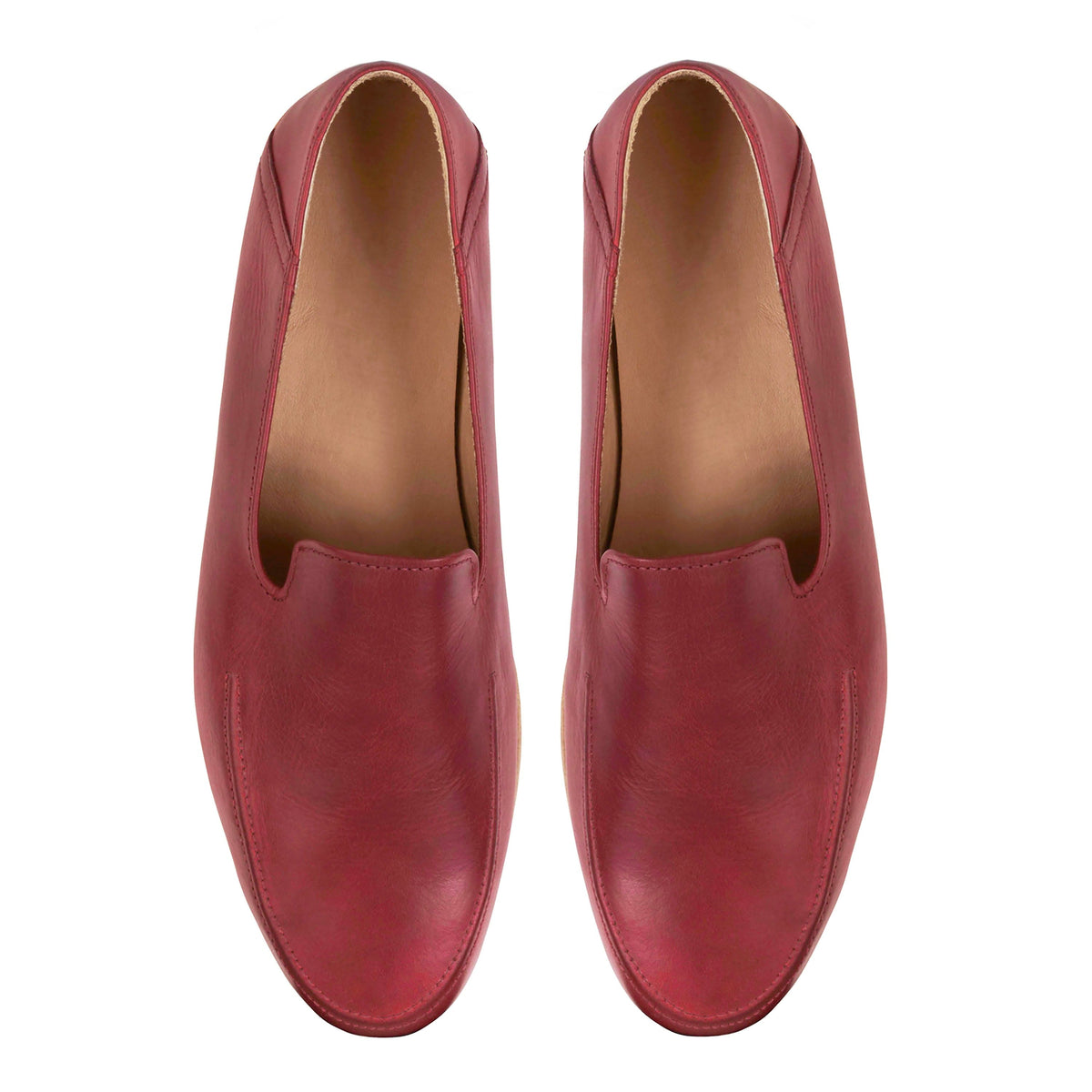 Men's 3E-wide red leather zero-drop loafers, seen from above. Crafted for wide and narrow feet – The Tomás