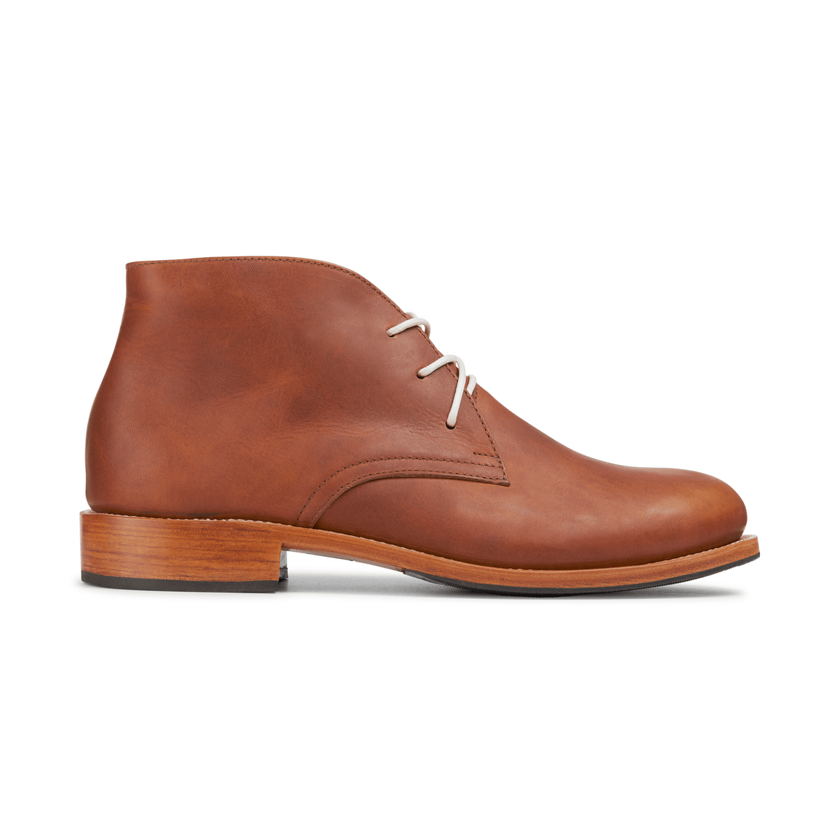 Men's extra-wide light brown leather chukka boot, seen from the side, made to order for hard-to-fit feet – The Santiago