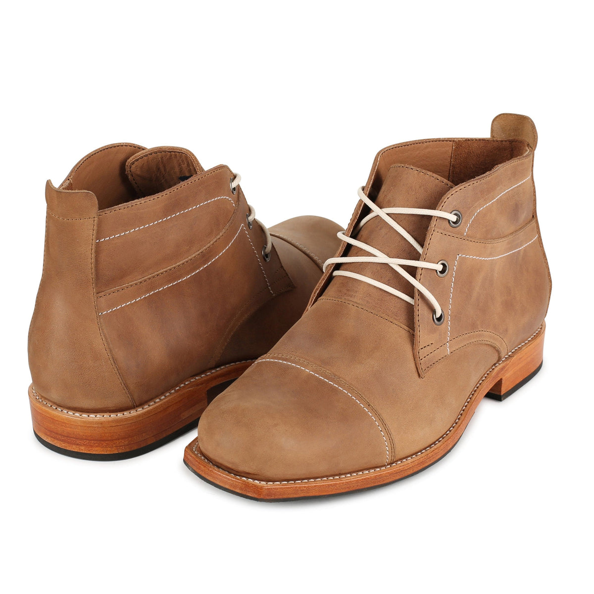Men's EEEEE extra-wide tan leather fashion boots, shown at an angle – The Valparaíso