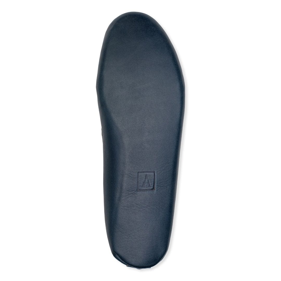 Dark navy leather insole for a women's handcrafted moccasin haugesund