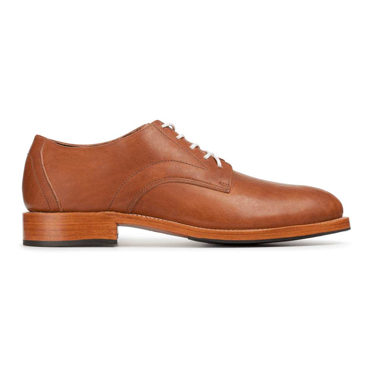 Men's 4E-wide light brown leather derby, shown in side profile – The Romero