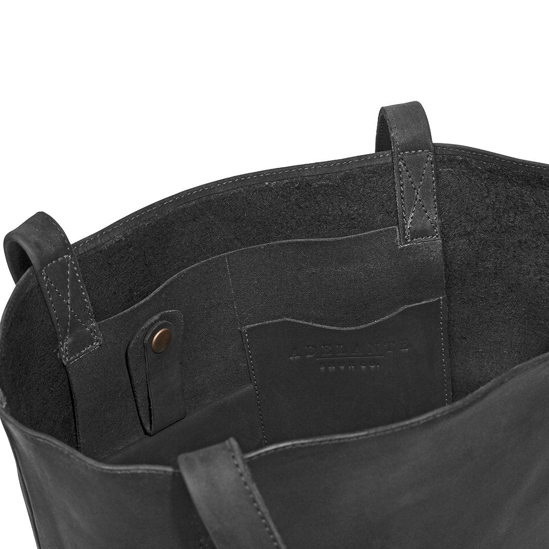 Black leather tote bag, interior with pockets, handcrafted and made to order