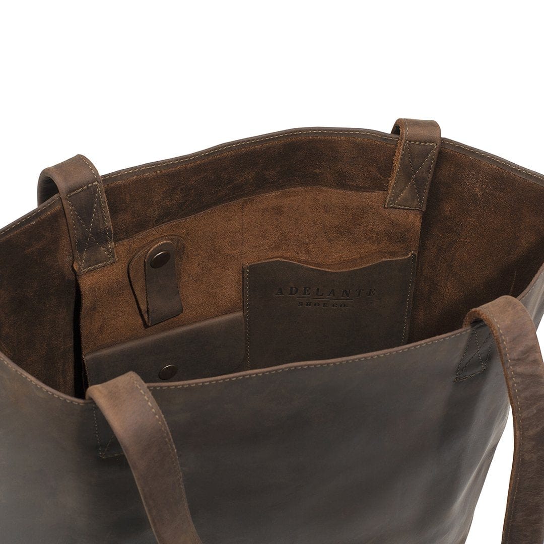 Dark brown leather tote bag, interior with pockets, handcrafted and made to order
